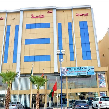 منـازل Almasa Llshkk Almkhdoma Brida Aparthotel Buraidah Bagian luar foto