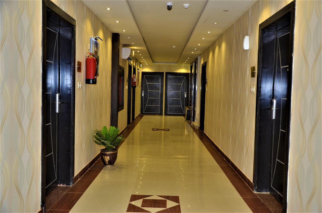 منـازل Almasa Llshkk Almkhdoma Brida Aparthotel Buraidah Bagian luar foto